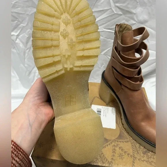 NWT Free People Jesse Cutout Boot 39.5 / 9 - Picture 5 of 8